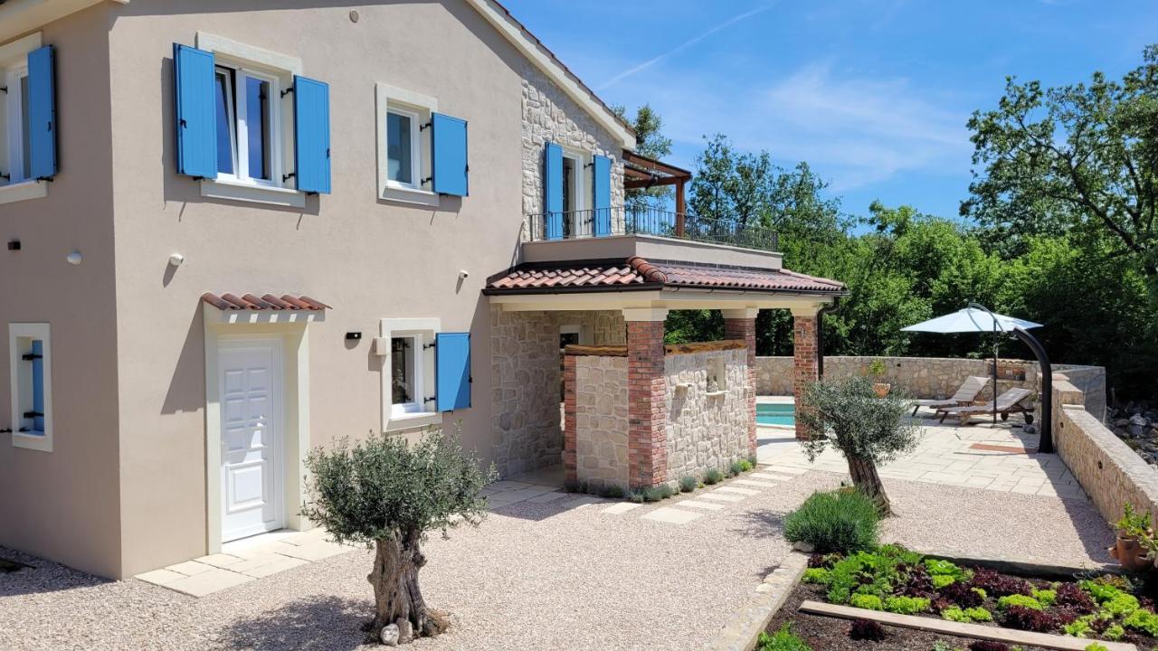 Villa Alara - Charming Villa With Heated Swimming Pool Milohnici Eksteriør billede
